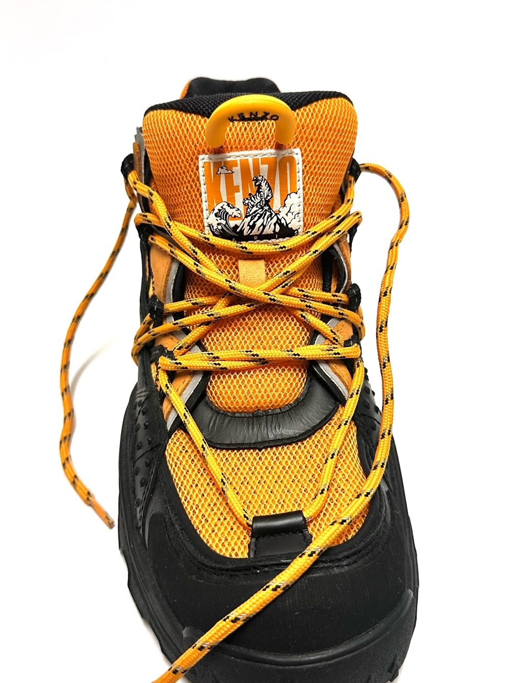 Kenzo’s Inka Low Top
Sneaker yellow & Black